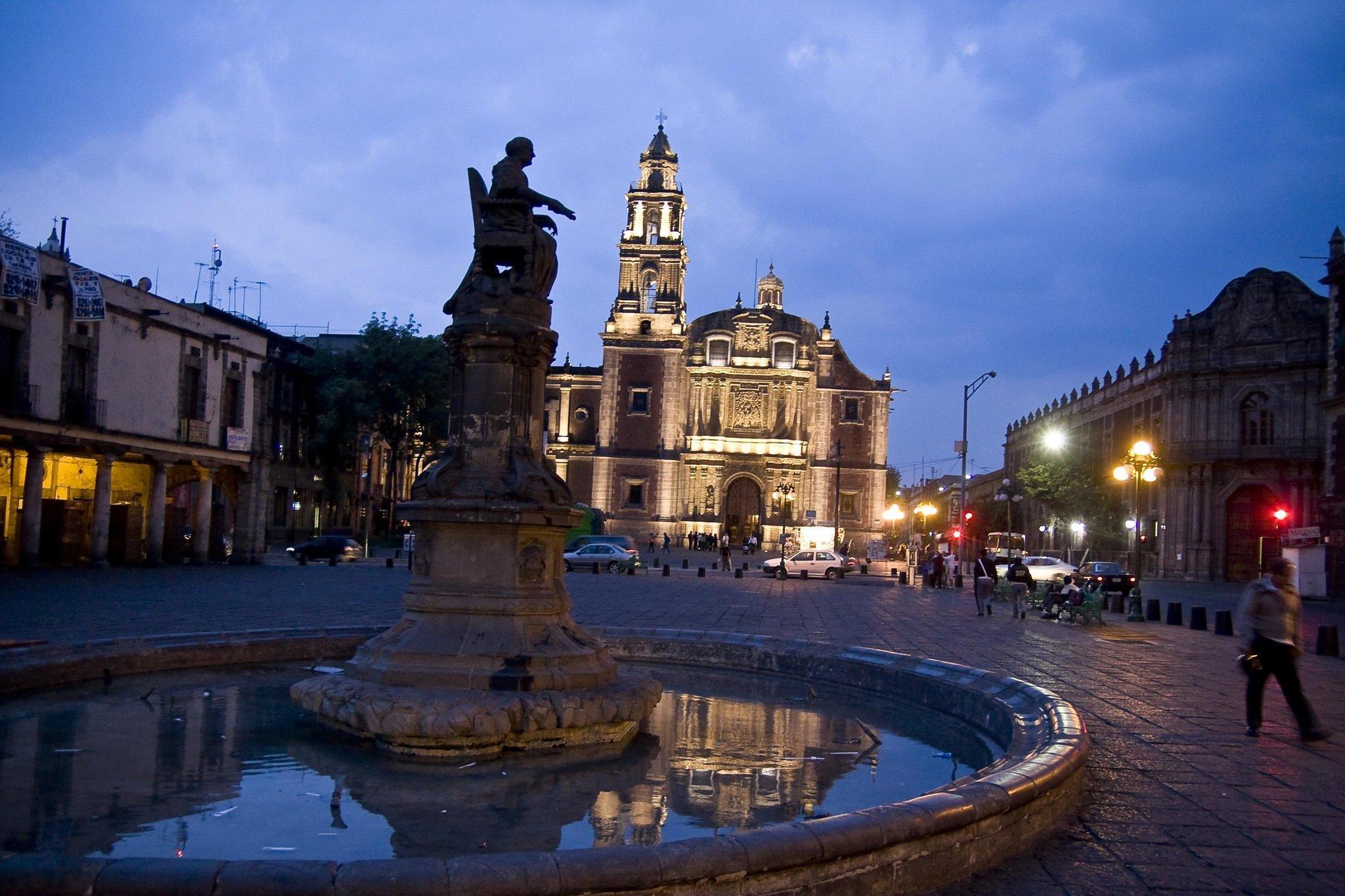 Hampton Inn & Suites Mexico City - Centro Historico Exterior foto